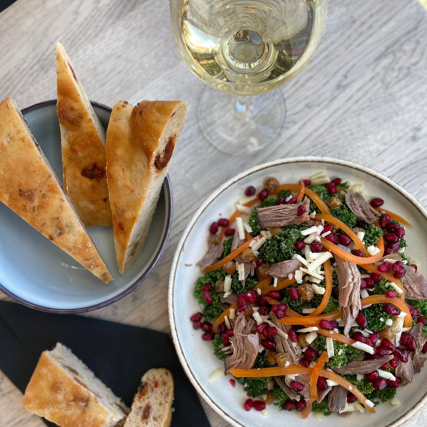 21. januar 2026 - Crepepapir Blomster Workshop på Nelle's Filosoffen