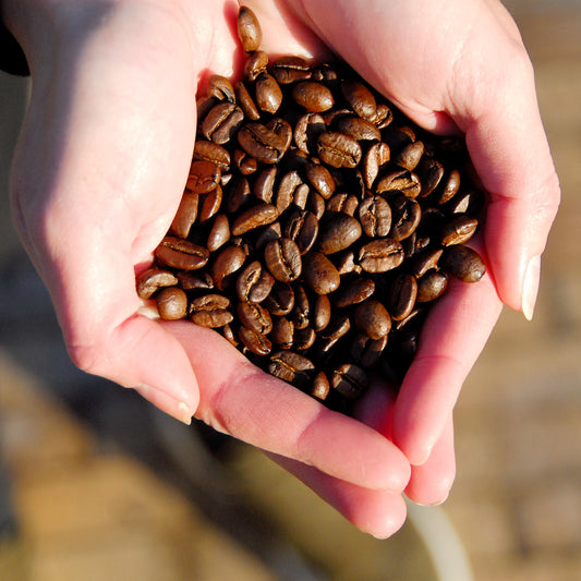 Espressobonner_i_hånd